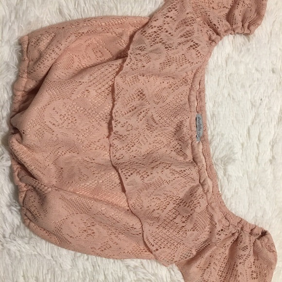 Cute summer crop top! - Picture 3 of 3